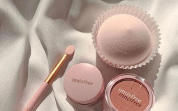 Delicy Weekly Pyramid