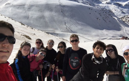 Aportación semanal Rials.