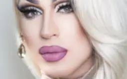 Plastique Drag Race